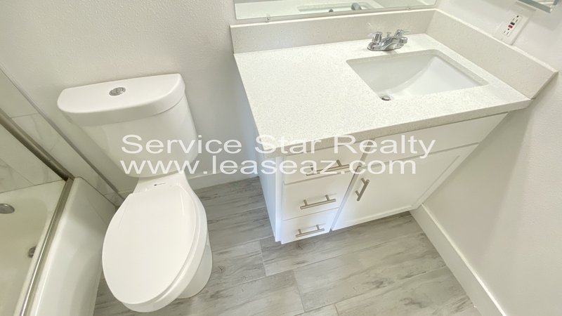 Cute Remodeled 2 bed 2 bath! property image