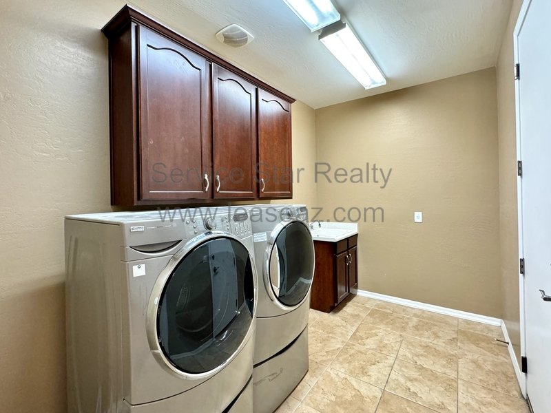 Fantastic 4BR/3BA in Phoenix! property image