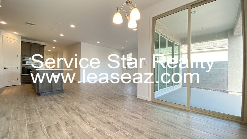 Beautiful Eastmark 3 Bedroom + Den! property image