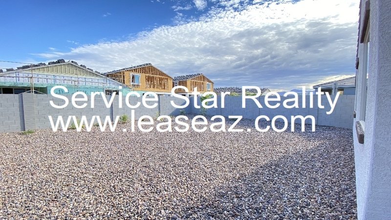 Beautiful Eastmark 3 Bedroom + Den! property image