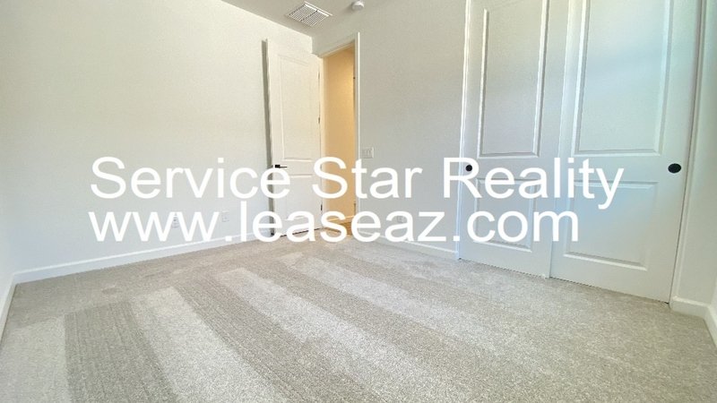 Beautiful Eastmark 3 Bedroom + Den! property image