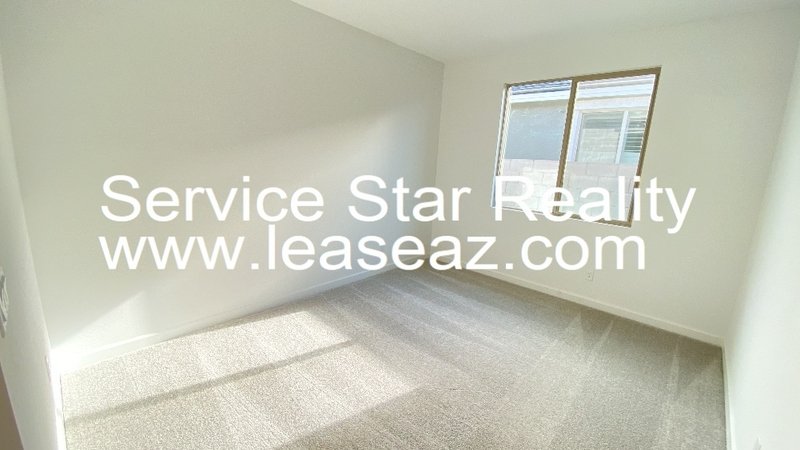 Beautiful Eastmark 3 Bedroom + Den! property image