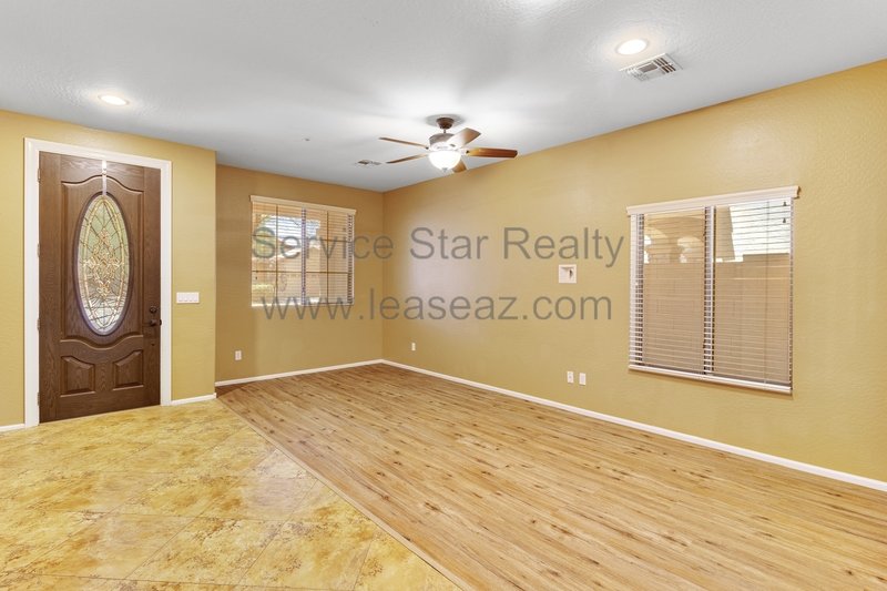 Spacious 4+2.5 Avondale property image