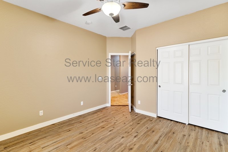 Spacious 4+2.5 Avondale property image