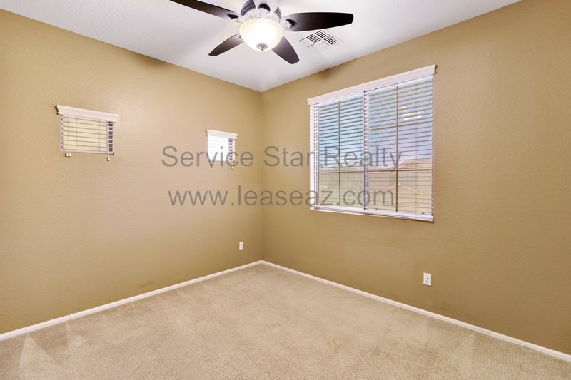 Spacious 4+2.5 Avondale property image