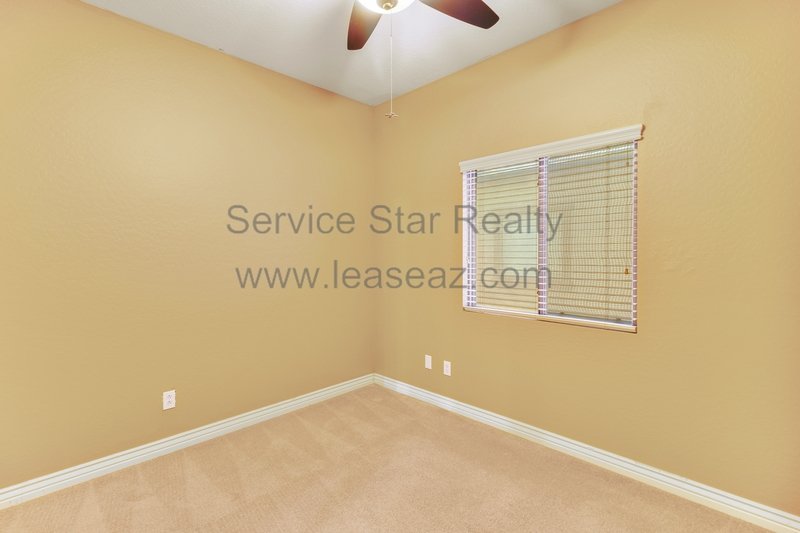 Spacious 4+2.5 Avondale property image