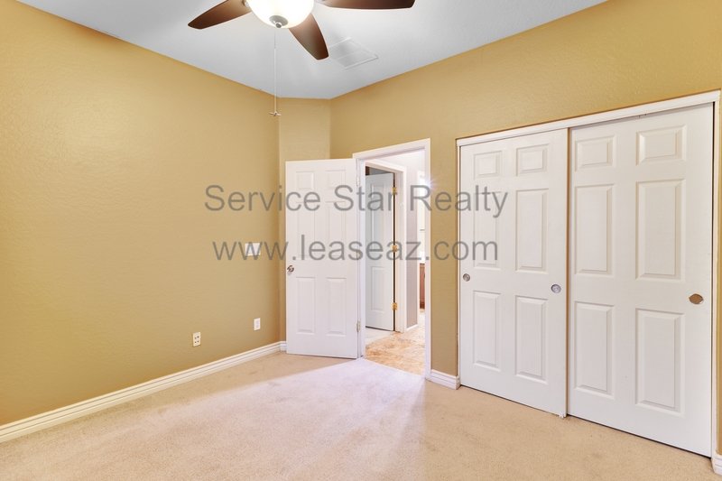 Spacious 4+2.5 Avondale property image