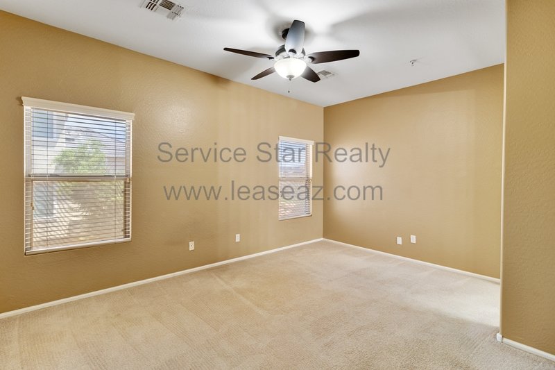 Spacious 4+2.5 Avondale property image