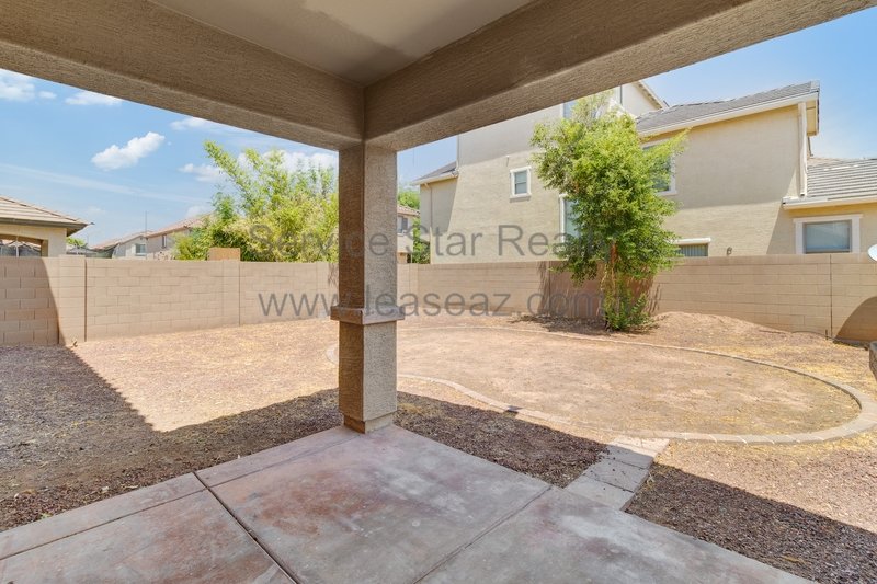 Spacious 4+2.5 Avondale property image