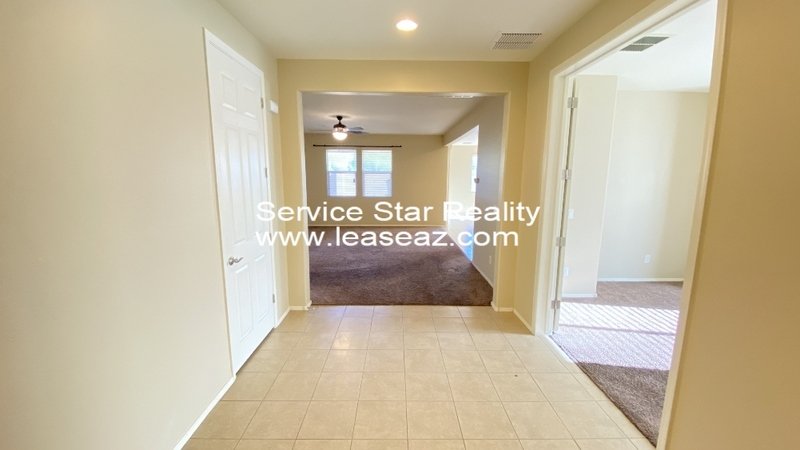 4+3.5 Stunner in gated Laveen Village! property image