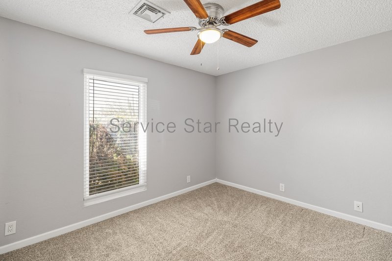 2-Bed, 1.5-Bath Home with Pool and Low-Maintenance Yard in Glendale property image