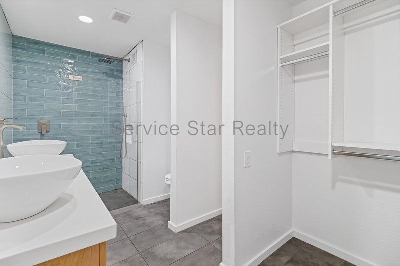 Charming 3-Bed, 2-Bath Townhouse with Private Patio in Phoenix property image