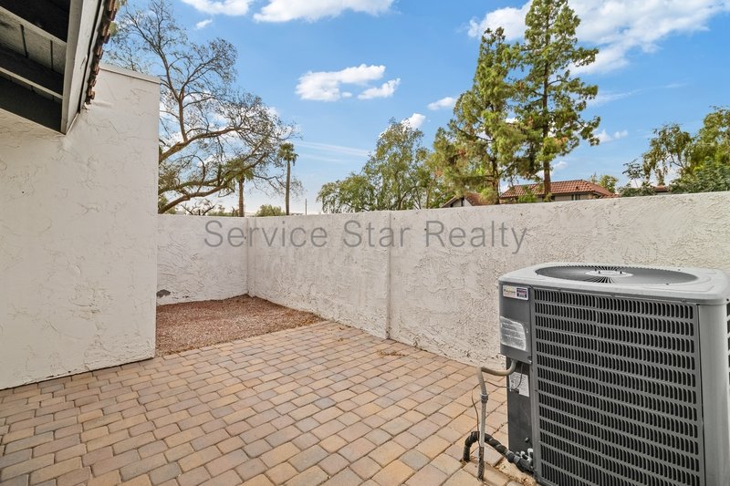 Charming 3-Bed, 2-Bath Townhouse with Private Patio in Phoenix property image