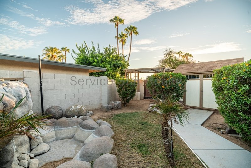 Charming 3-Bed, 2-Bath Home on Spacious Lot in Litchfield Park property image