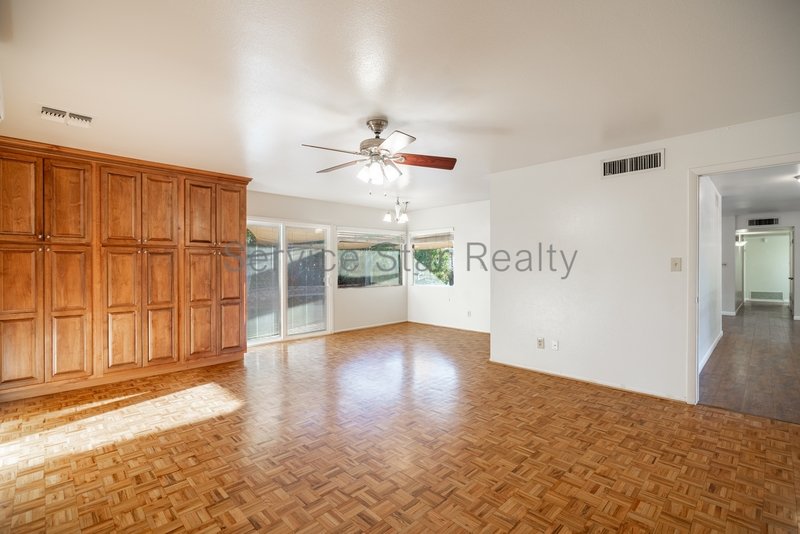 Charming 3-Bed, 2-Bath Home on Spacious Lot in Litchfield Park property image