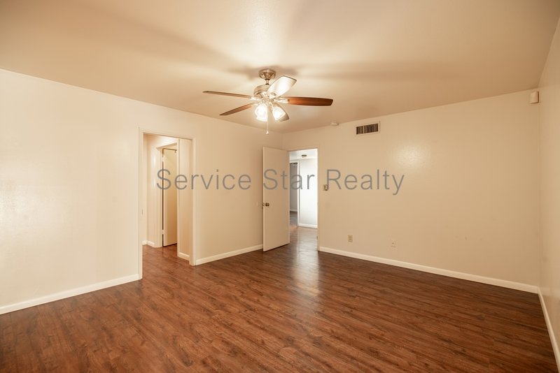 Charming 3-Bed, 2-Bath Home on Spacious Lot in Litchfield Park property image