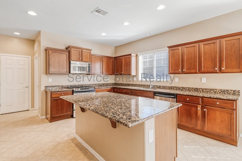Beautiful 3BR/2.5BA in North Phoenix - Norterra! property image