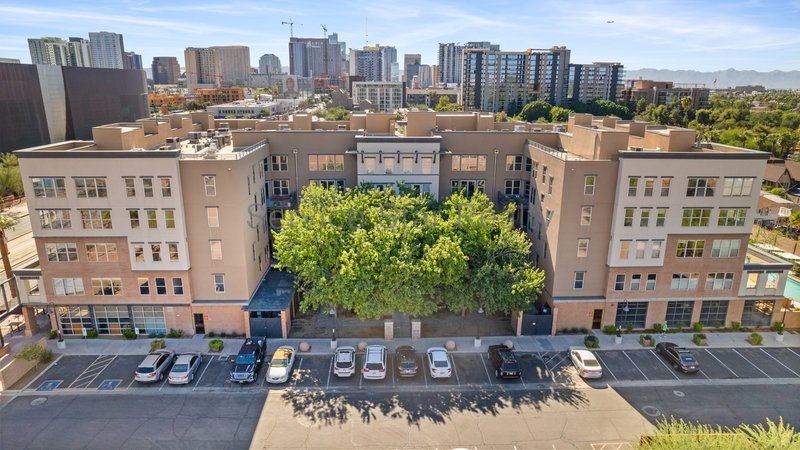Fantastic Loft-Style Condo in Downtown Phoenix property image