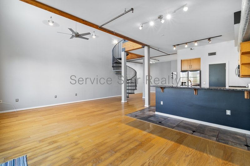 Fantastic Loft-Style Condo in Downtown Phoenix property image