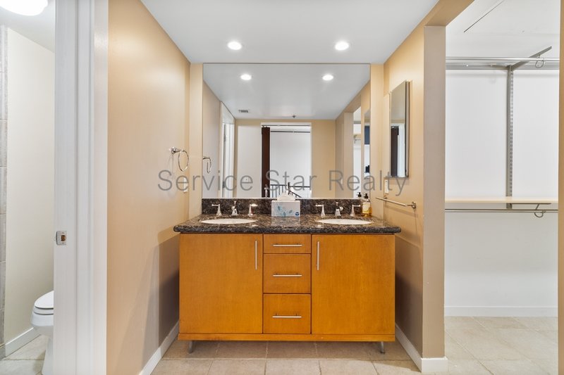 Fantastic Loft-Style Condo in Downtown Phoenix property image