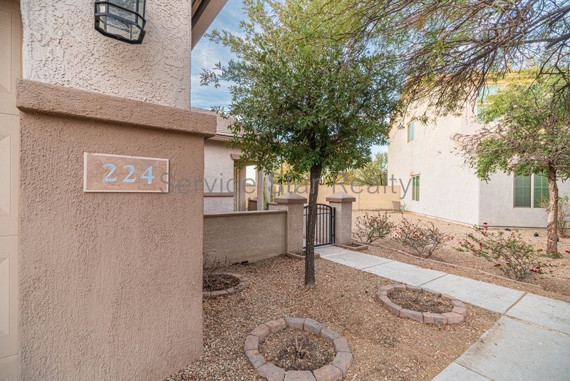 2+ bedroom, 2 bath home in Buckeye! property image