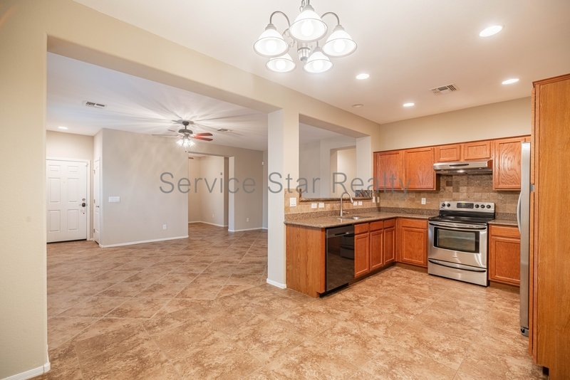 2+ bedroom, 2 bath home in Buckeye! property image