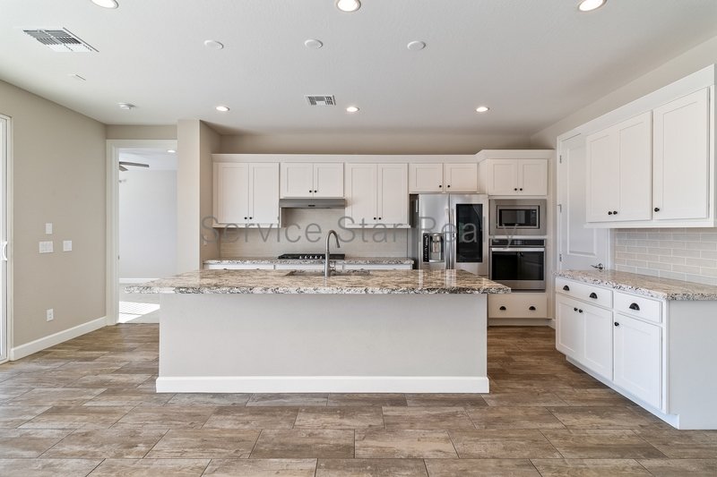 3BR/2.5BA GATED Sterling Grove  Surprise! property image