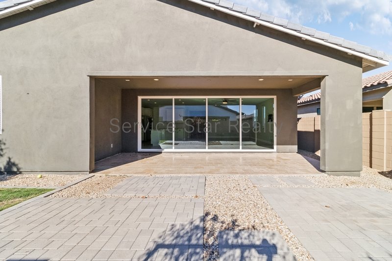 3BR/2.5BA GATED Sterling Grove  Surprise! property image