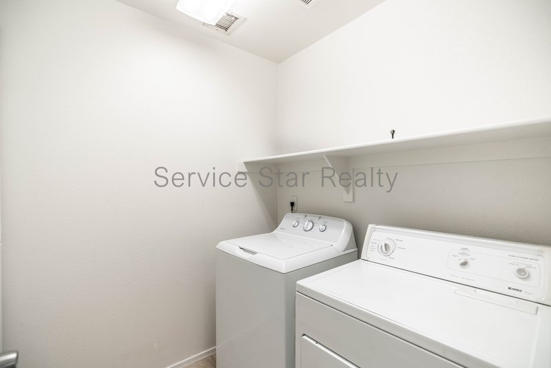 Single-Level 3-Bedroom Home with Open Layout in Phoenix property image