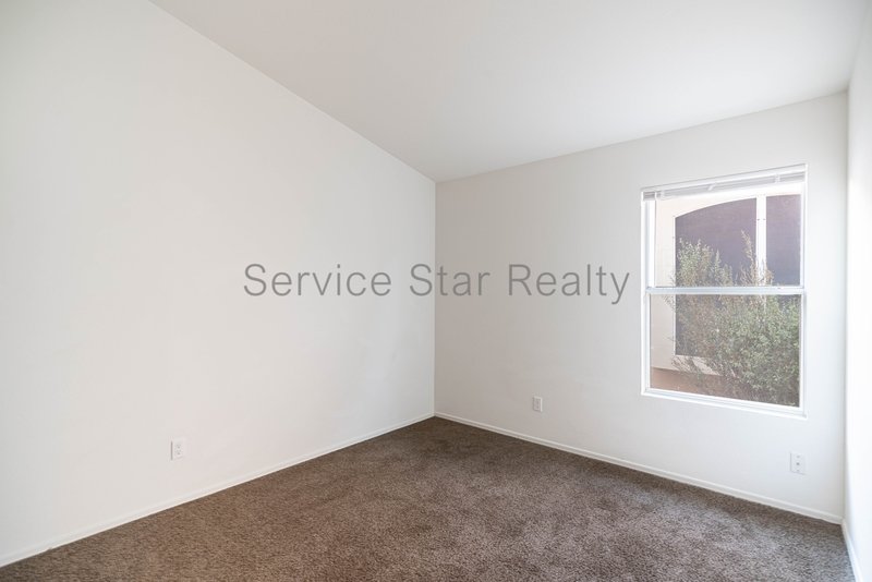 Single-Level 3-Bedroom Home with Open Layout in Phoenix property image