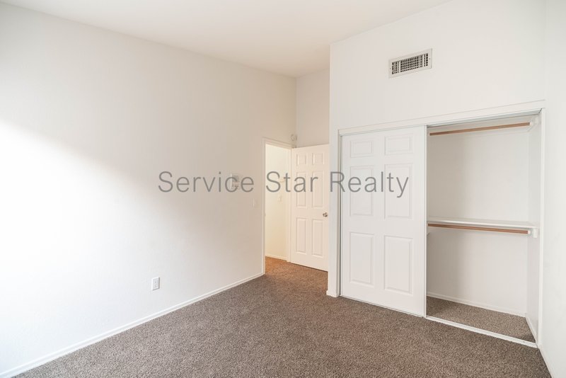 Single-Level 3-Bedroom Home with Open Layout in Phoenix property image