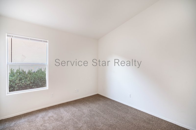 Single-Level 3-Bedroom Home with Open Layout in Phoenix property image