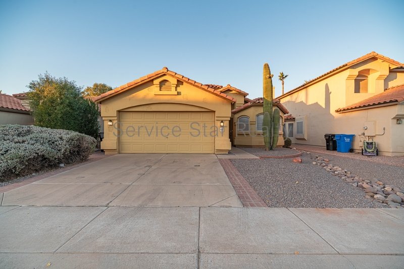 Single-Level 3-Bedroom Home with Open Layout in Phoenix property image