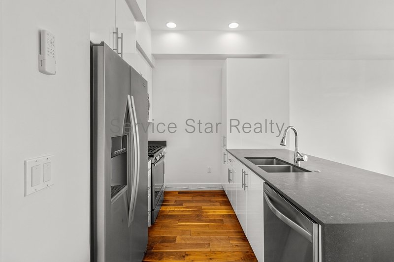 Modern 1-Bedroom Condo in the Heart of Scottsdale's Old Town property image