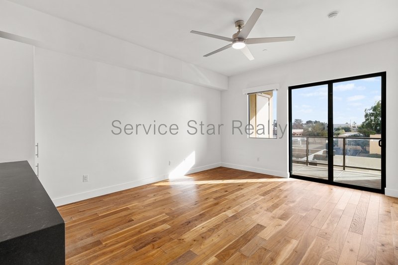 Modern 1-Bedroom Condo in the Heart of Scottsdale's Old Town property image