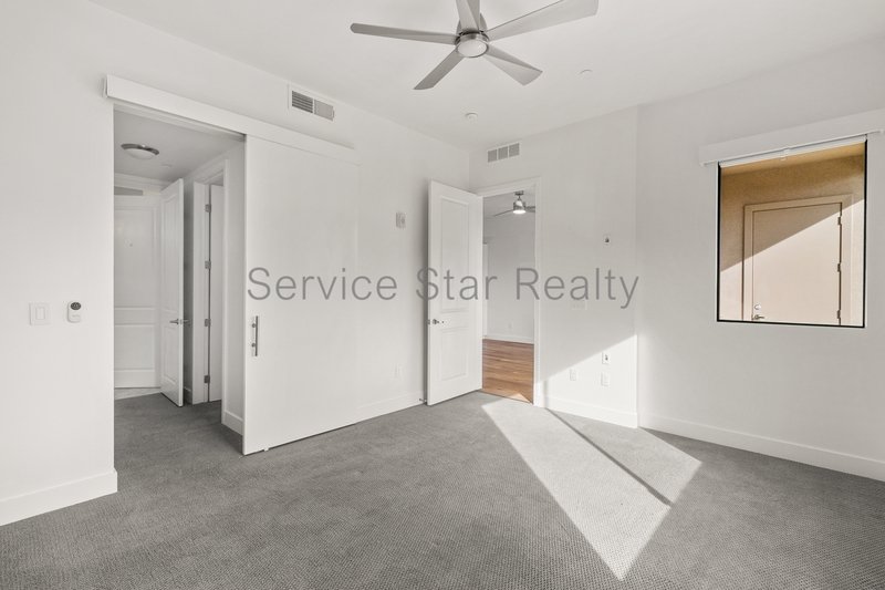 Modern 1-Bedroom Condo in the Heart of Scottsdale's Old Town property image
