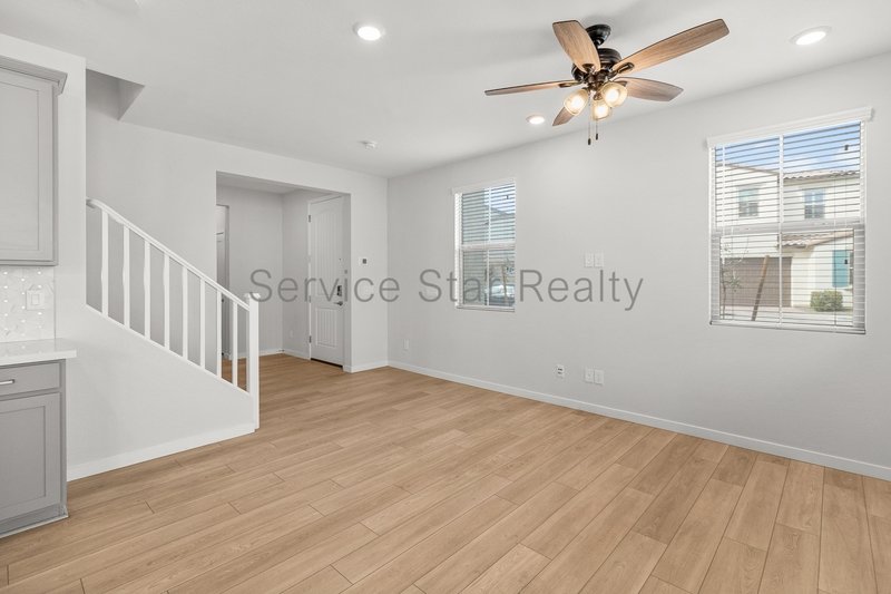 Gorgeous 3BR/2.5BA in Mesa! property image