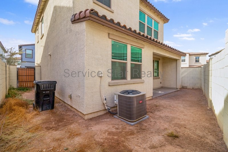 Gorgeous 3BR/2.5BA in Mesa! property image