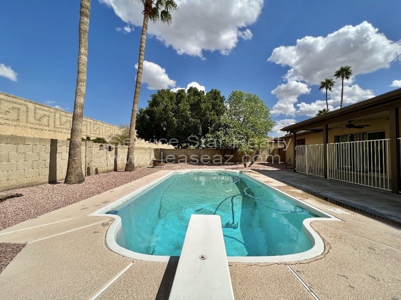 **MOVE IN SPECIAL -- 2 WEEKS FREE RENT!!** property image