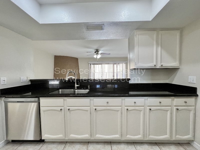 **MOVE IN SPECIAL -- 2 WEEKS FREE RENT!!** property image