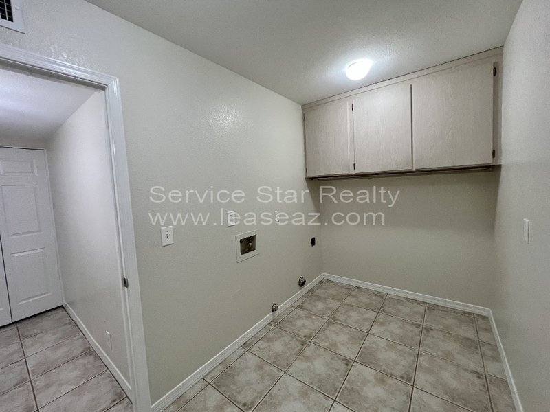 **MOVE IN SPECIAL -- 2 WEEKS FREE RENT!!** property image