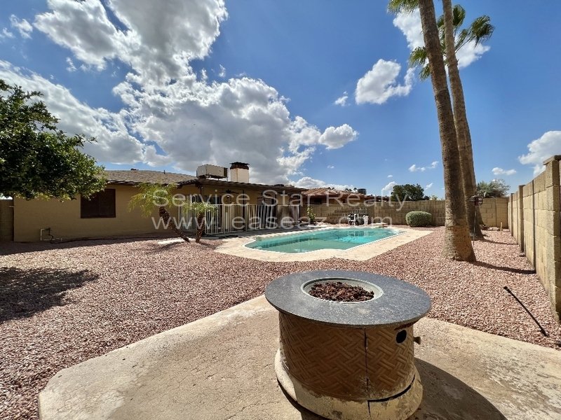 **MOVE IN SPECIAL -- 2 WEEKS FREE RENT!!** property image