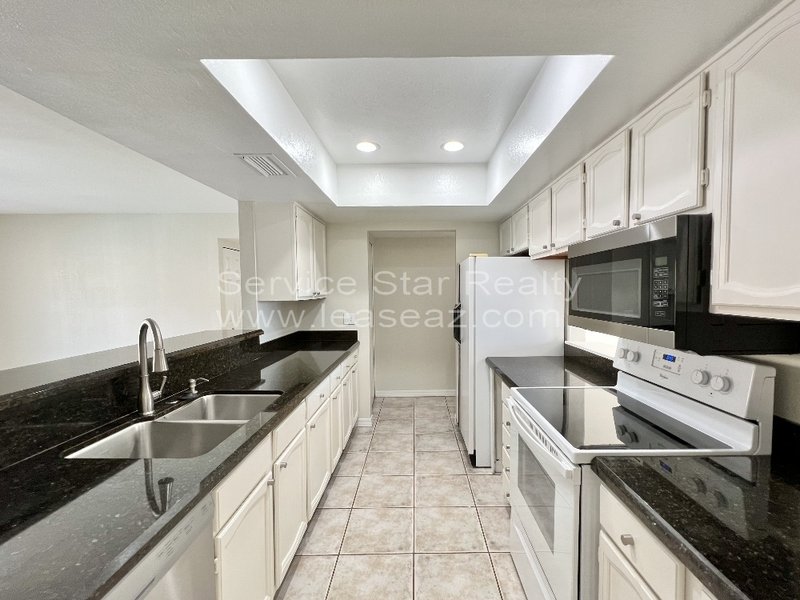 **MOVE IN SPECIAL -- 2 WEEKS FREE RENT!!** property image