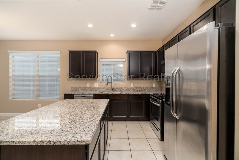 4 Bedroom + 2.5 Bath home in San Tan Heights! property image