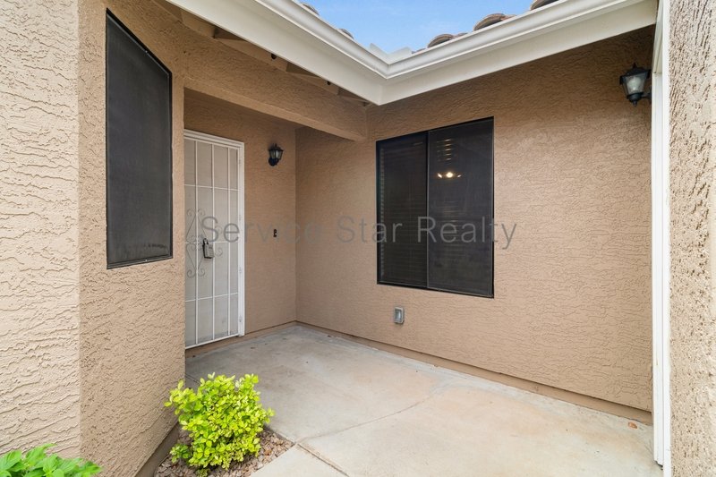 1/2 off First Month Rent - 2 Bed/2 Bath-Pool - Excellent Location property image