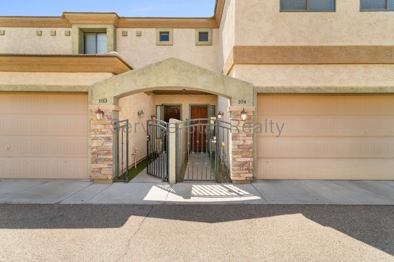 Modern 4-Bed Home in Near Arcadia & Tempe property image