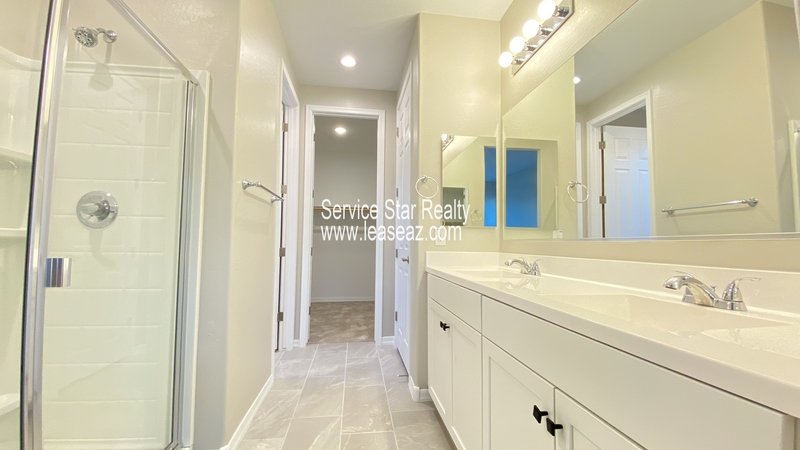 Beautiful 3 Bedroom + 2 Bathroom Home property image