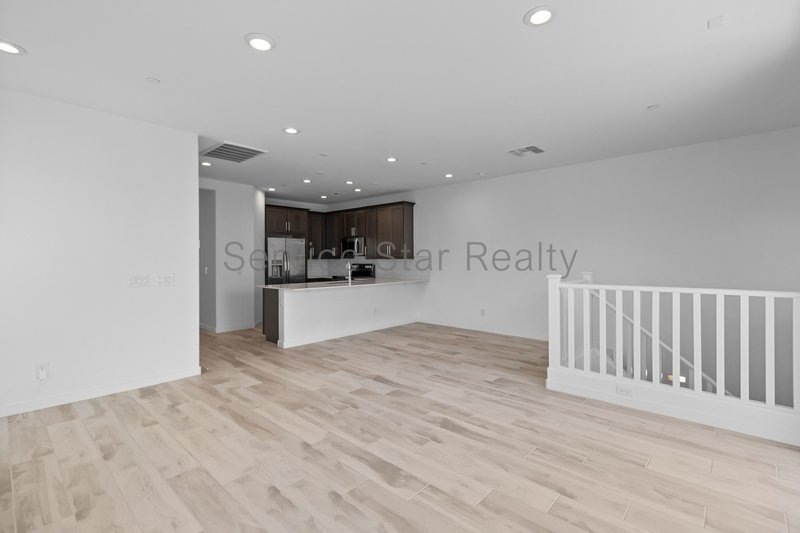 Beautiful Modern Three bedroom Townhome in Eastmark Towns! property image