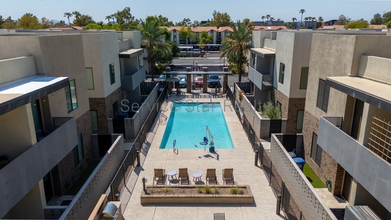 GATED Tempe Townhome - 3Bed/2.5Bath property image