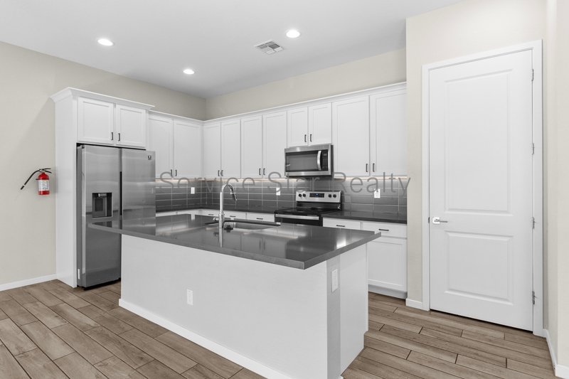 GATED Tempe Townhome - 3Bed/2.5Bath property image